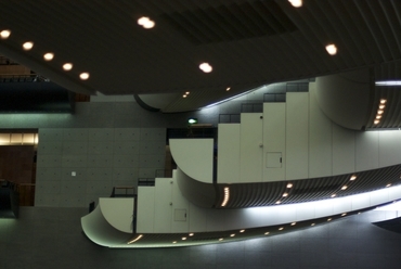 A belső tér. Forrás: Wikipédia. 