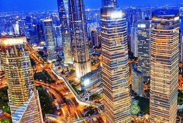 Sanghaj meés felhőkarcolói. 