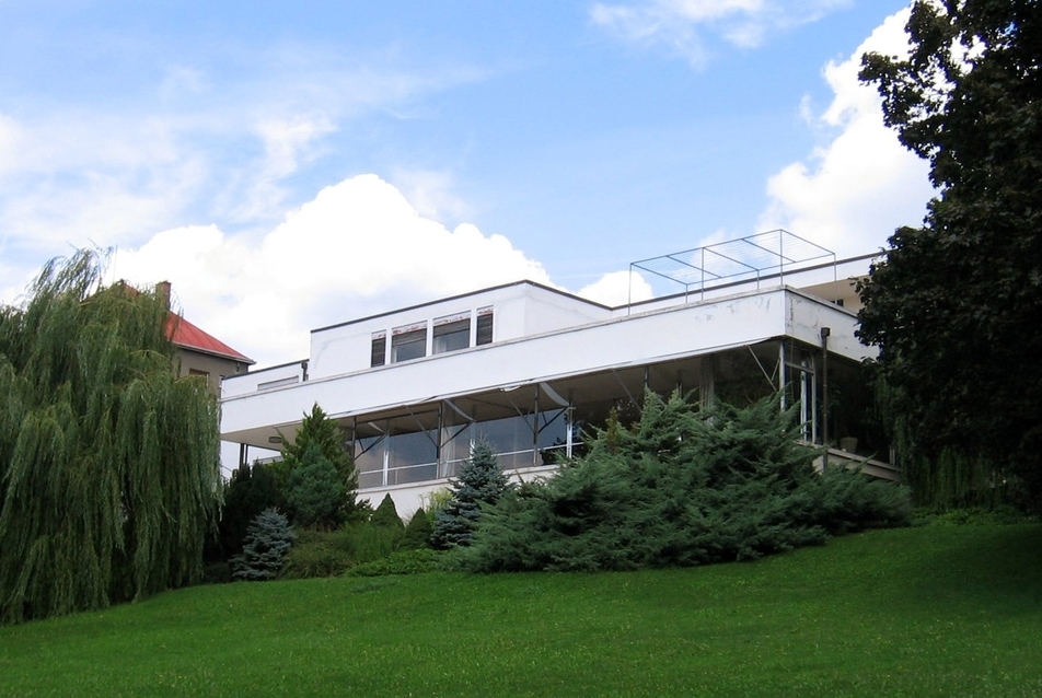 A Tugendhat-villa Brnóban (1928–1930) - fotó: Wikipedia