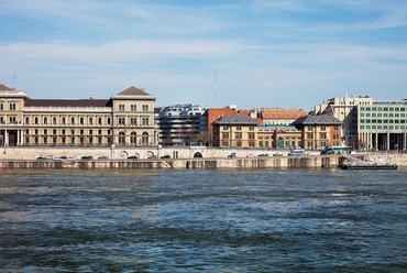 Csarnoktéri Meininger Hotel – a „Hullámzó Ház”, Tervezők: Vadász és Tsai. Építőművész Kft., 2019., Fotó: Bujnovszky Tamás