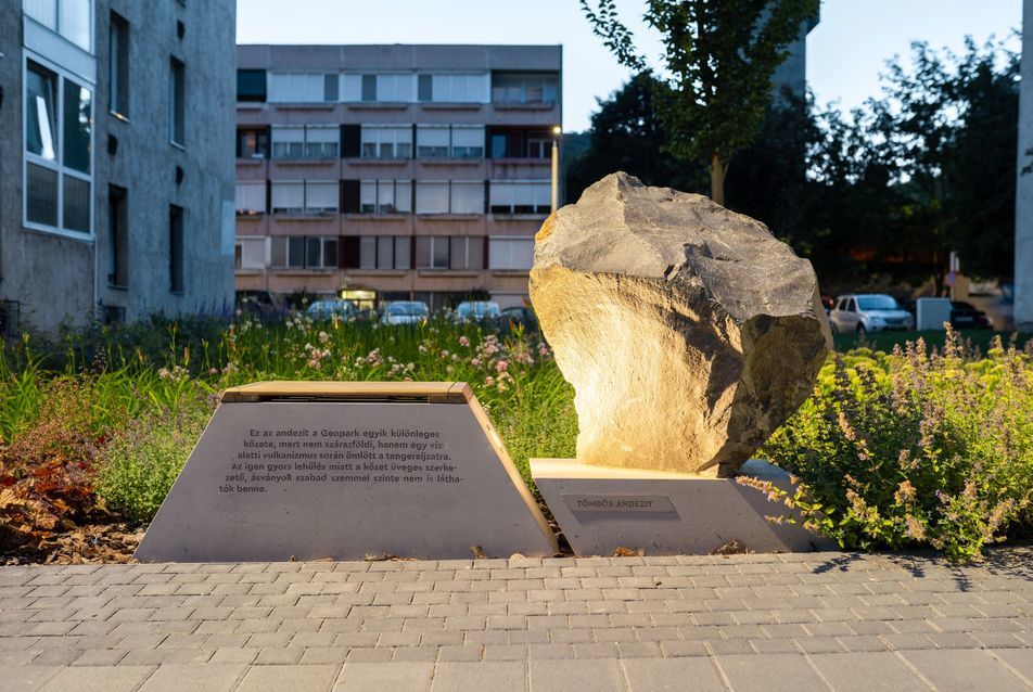 a salgótarjáni Beszterce tér felújítása - építész: Holló Mátyás - fotó: Ludmann Dániel