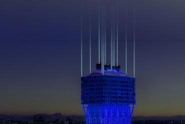 Ingo Maurer: Nel Blu Dipinto Di Blu, Torre Velasca, Milánó (2019 áprilisa)