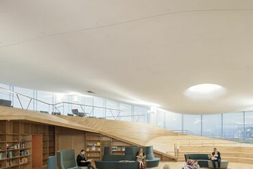 Oodi, Helsinki új könyvtára. Építész: ALA Architects. Fotó: Tuomas Uusheimo