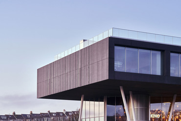 Brighton College, Sport- és Tudományos Épület. Tervező: OMA, 2020. Fotó: Killian O’Sullivan, © OMA