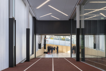 Brighton College, Sport- és Tudományos Épület. Tervező: OMA, 2020. Fotó: Laurian Ghinitoiu, az OMA engedélyével