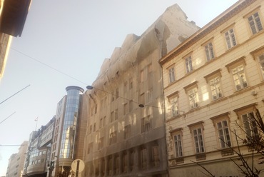 Kármán Géza Aladár és Ullmann Gyula tervei alapján 1910-ben elkészült Bécsi és Harmincad utca sarkán álló épület 2019-es állapota