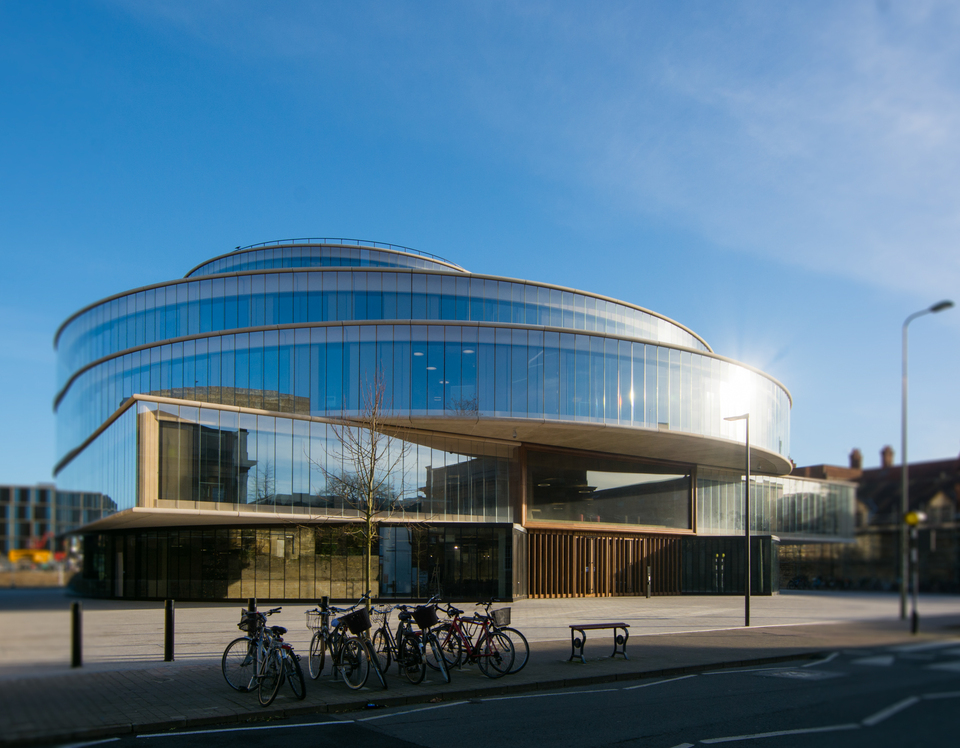 Blavatnik School of Government,  Építészet: Herzog & de Meuron, Képek: az MFS hozzájárulásával.