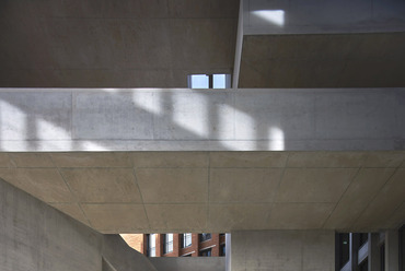 Grafton Architects: Université Toulouse 1 Capitole, Toulouse, Franciaország, 2019. Fotó: Dennis Gilbert, a Pritzker Architecture Prize jóvoltából