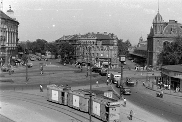 1955 - Magyarország,Budapest VI.,Budapest XIII. Nyugati (Marx) tér, szemben a Westend-ház. Forrás: Fortepan, adományozó: Magyar Rendőr