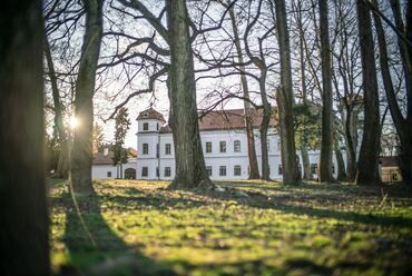 A tatai Esterházy-kastély turisztikai célú fejlesztése, Tervező: M Építész Iroda, 2020., Fotó: Pazirik Informatikai Kft.