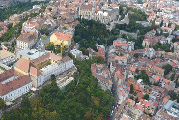 Szabó János pályázati terve a Clark Ádám téri foghíj beépítésére, 2007