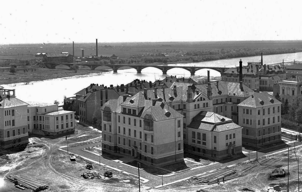 Szeged, az egyetemi klinikák 1929-ben. Fotó: Fortepan / Kozma János