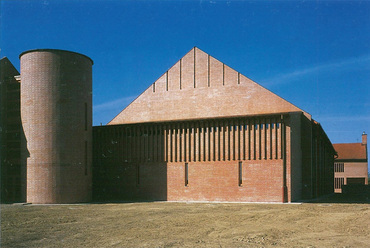 Evangélikus gimnázium, Aszód, 1997-2001 (Lévai Tamással közösen). Fotó: Nagy Tamás