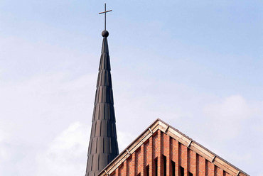 Evangélikus templom, Dunaújváros, 1995. Fotó: Nagy Tamás