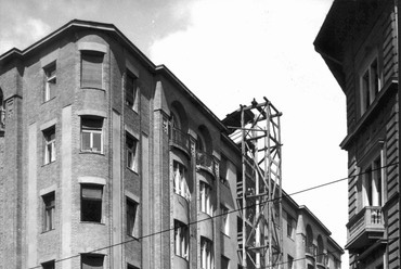 Rákóczi út 76., a földszinten és az első emeleten a készülő Otthon Áruház, 1960, Forrás: Fortepan / Budapest Főváros Levéltára / Városrendezési és Építészeti Osztályának fényképei