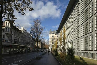 A Zentral- und Hochschulbibliothek rehabilitációja, Lunzern, Svájc, Tervezők: Thomas Lussi és Remo Halter Casagrande, 2017-2020., Fotó: Leonardo Finotti, A Lussi + Halter AG hozzájárulásával