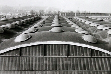 A Csepel Vas- és Fémművek Szerszámgépgyárának célgépcsarnoka, 1964–1968. Tervezők: Reisch Róbert, Pál Balázs. Fotó: Modern Ipari Építészetért Alapítvány – IPARTERV Fotóarchívum