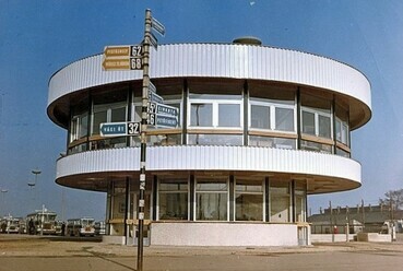 Forgalomirányító „gomba” épület az 1970-es évek elején. Forrás: fovarosi.blog.hu