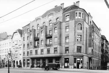 Bartók Béla út 10-12., jobbra Csíky utca, 1958. Forrás: Fortepan / Budapest Főváros Levéltára. Levéltári jelzet: HU_BFL_XV_19_c_11