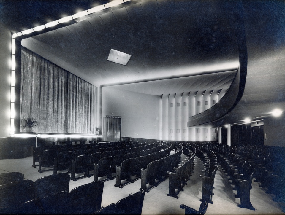 Bartók Béla (Horthy Miklós) út 62-64., a Simplon mozi nézőtere, 1934. Forrás: Fortepan / Preisich család