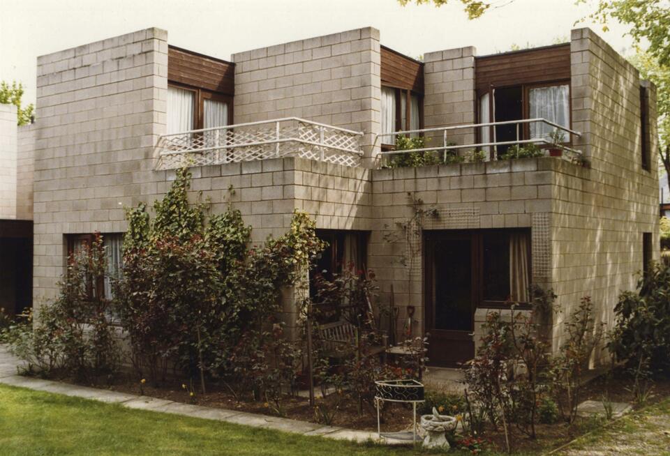 Macintosh Court, Lambeth, London. Építész: Kate Macintosh. Forrás: hiddenarchitecture.net