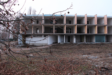 Siófok Ezüstpart, Balatonszéplak, Dunai Vasmű üdülő (tervező: Virág Csaba, 1979) / fotó: Wettstein Domonkos, 2021