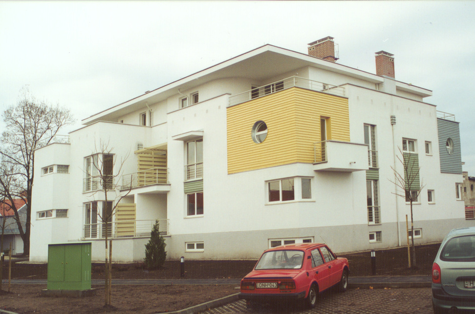 Szolnok, Városmajor úti OTP-lakópark, tervező: Vadász Bence, Fernezelyi Gergely és Salemi Luigi (Vadász és Társa) (Vadász Bence)