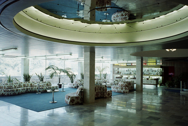 Hotel Juno, Miskolc – előtér – építész: Plesz Antal – fotó: Fortepan / Bauer Sándor, 1974