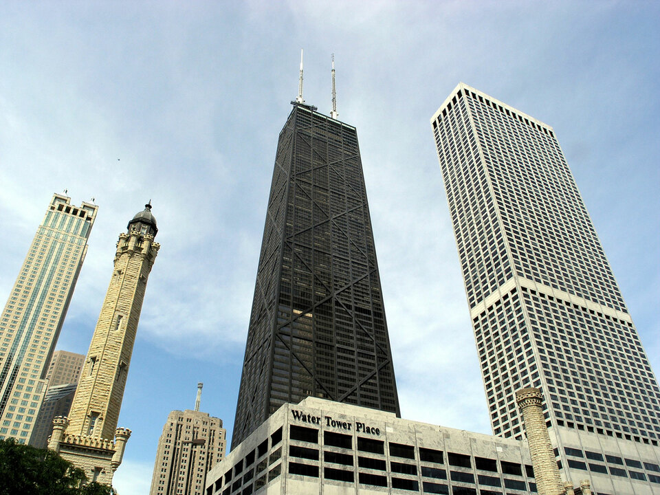 A John Hancock Tower (1976) Chicagoban - a szerkezeti innováció egyik jelképe (forrás: Chicago Architecture Foundation)