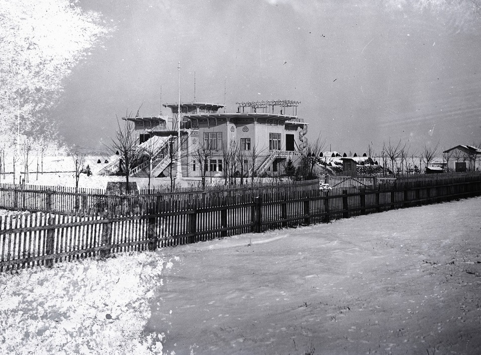 A Balaton Club épülete egy 1910-es felvételen. Forrás: Fortepan / Magyar Műszaki és Közlekedési Múzeum / BAHART Archívum