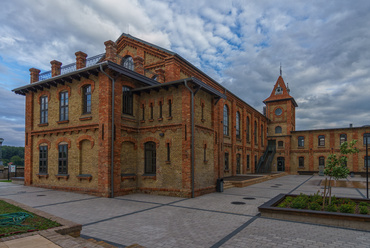 Selyemgyár Kulturális Negyed, a főépület északról 2021 - Fotó: Póth Sándor