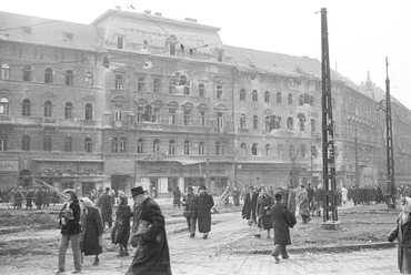 Baross tér 1, 2 és 3 sz., 1956 (Fortepan / Nagy Gyula)