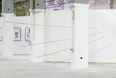 Műterem – helyspecifikus térinstalláció, JCE Biennálé, Montrouge, Franciaország, 2011 – alkotók: Szentirmai Tamás, Vági János – fotó: Szentirmai Tamás