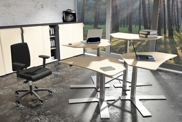 Dencon Delta asztal. Forrás: Europa Design