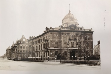 A BME épületének kupolája a háborús pusztítás előtt. Forrás: kancellaria.bme.hu