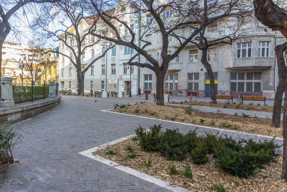 Elkészült Ferencváros megújult főtere, a Bakáts tér