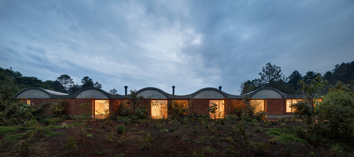 Casa Terreno, Valle de Bravo, Mexikó. Fernanda Canales Arquitectura. Fotó: Rafael Gamo 