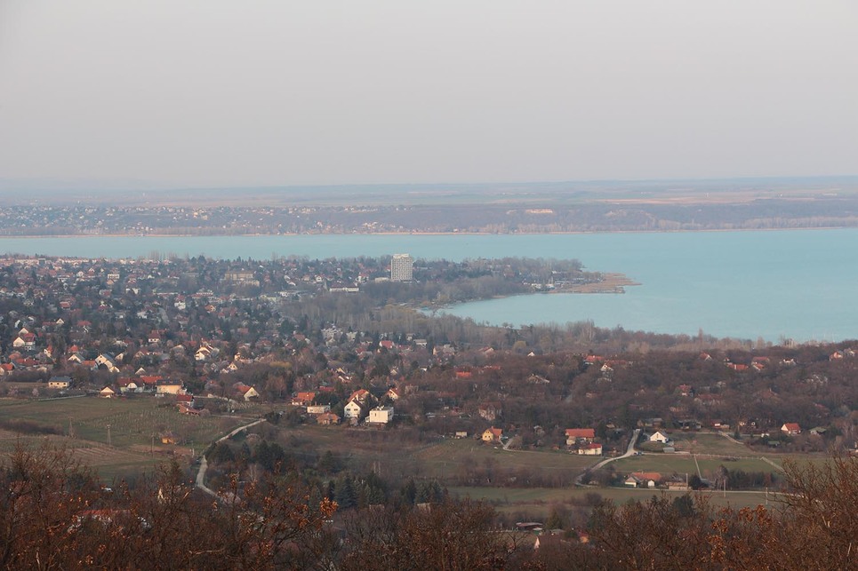 Átalakuló tájképek: kilátás a Csere-hegyről / Fotó: Wettstein Domonkos