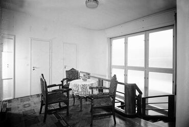 Reggeliző Walter Rózsi-villa 2. emeletén. 1936 körül. Seidner Zoltán fotója. MÉM MDK Fotótár