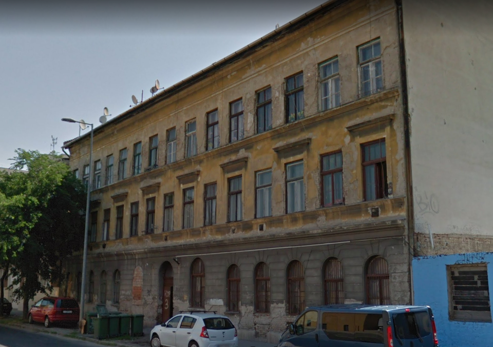 A tömbrehabilitáció első ütemében érintett Koppány utca 3. alatti, bontásra ítélt ház. Forrás: Google Street View