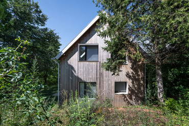 Ház az erdő szélén - tervező: Nanavízió - Fotó: Juhász Norbert