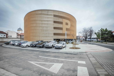 Parkolóház, Sopron, fotó: Bujnovszky Tamás
