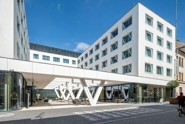 Mercure Debrecen – BORD Építész Stúdió – fotó: Palkó György