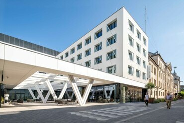 Mercure Debrecen – BORD Építész Stúdió – fotó: Palkó György