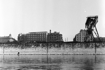 fortepan_252398 Duna-part, a Soroksári út Liliom utca - Tinódi utca közötti házsora, 1967 Forrás: Fortepan / FŐMTERV