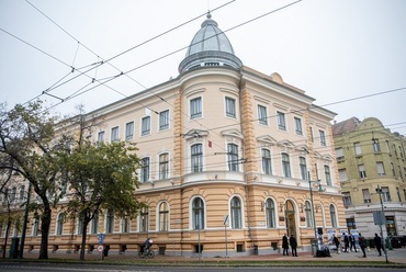 Átadták a szegedi jogi kar felújított épületét. Kép forrása: MTI/Rosta Tibor