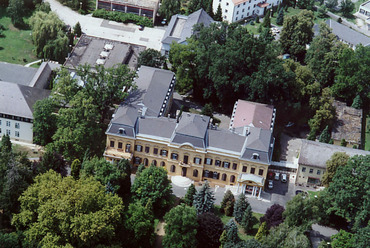 Légifelvétel az egykori Széchenyi-kastélyról. Forrás: Wikimedia Commons / Civertan 