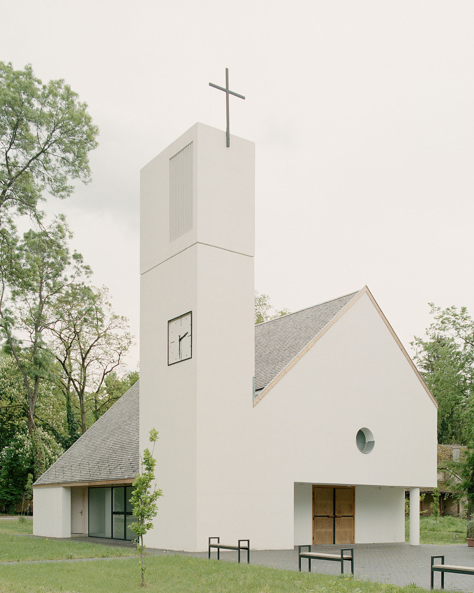 Szentháromság-templom, Derekegyház – Tervező: Váncza Művek – Fotó: Danyi Balázs