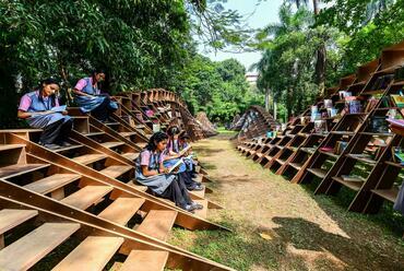 A Multiplicity kiállításon bemutatott Bookworm Pavilon, NUDES – fotó: © Sameer Chawda | Archdaily