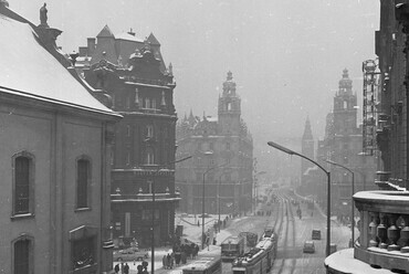 fortepan_22587: Kossuth Lajos utca a Ferenciek tere (Felszabadulás tér) és az Erzsébet híd felé nézve, 1965. Forrás: Fortepan / Magyar Rendőr